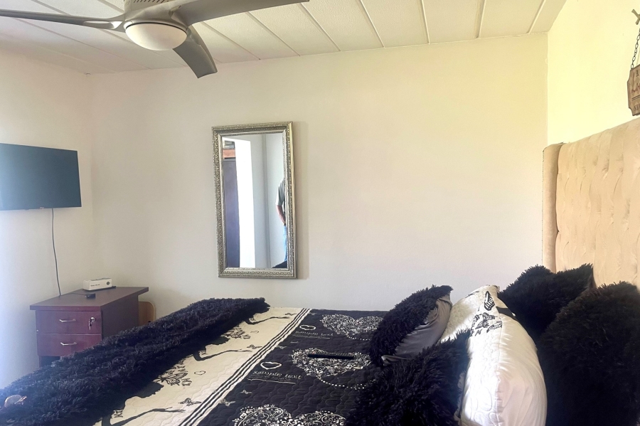To Let 3 Bedroom Property for Rent in Caribbean Beach Club North West